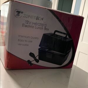 NEW IN BOX ✨ 12V Heated Electric Lunch Box